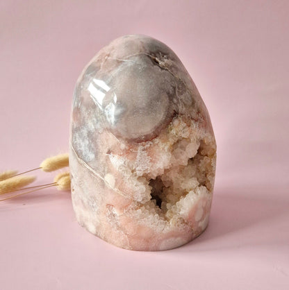 XXL Edelsteen Druzy Pink Amethist Geode Freeform van 3425 gram Statement Piece