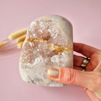 XL Edelsteen Druzy Pink Amethist Geode Freeform van 783 gram Statement Piece