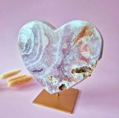 XL Edelsteen Druzy Pink Amethyst Hart – Hoge Kwaliteit ±1000g | incl. metalen standaard | uniek stuk Roze Amethist