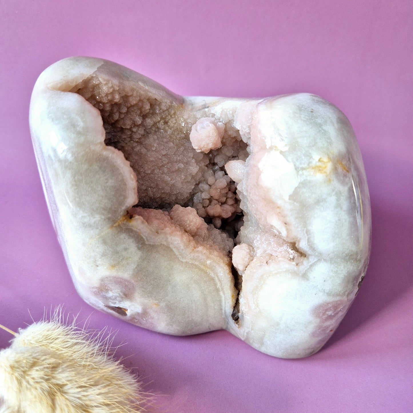 XL Edelsteen Druzy Pink Amethist Geode Freeform van 1666 gram Statement Piece