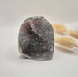 Druzy Grauer Achat - Tropfenförmiger stehender Edelsteinkristall - Nr. 12. 86 Gramm
