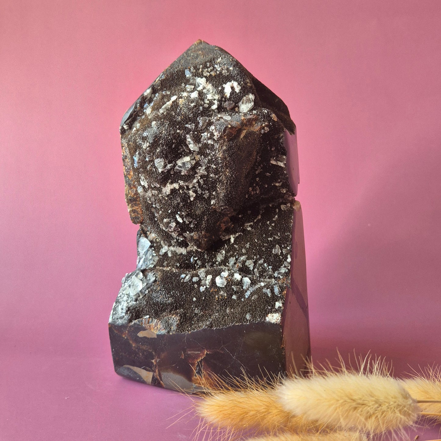 XXL Septarian Toren met Druzy – 2.1 kg | Statement Crystal