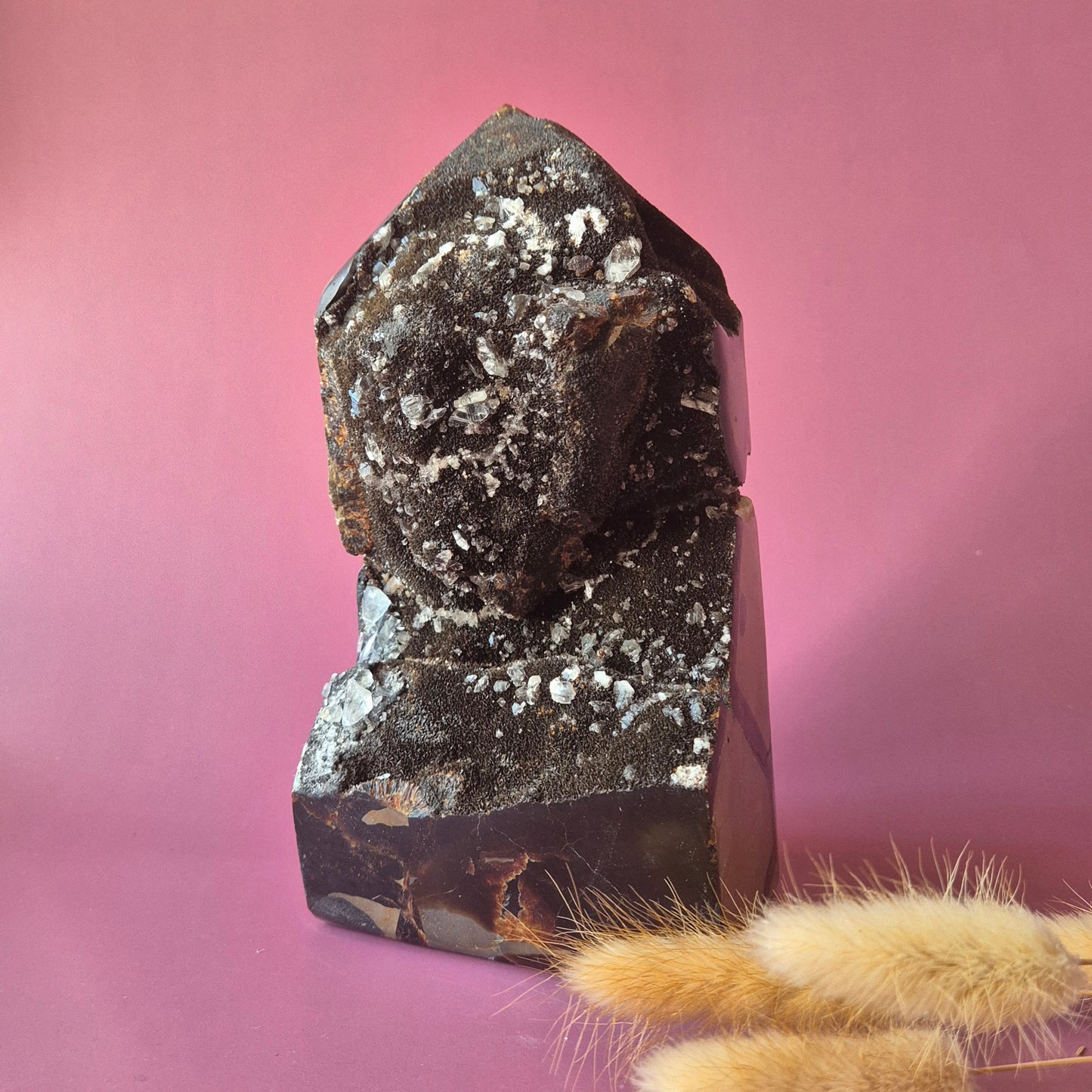 XXL Septarian Toren met Druzy – 2.1 kg | Statement Crystal