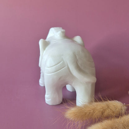 Großer weißer Jadeelefant aus Edelstein – 3 kg – Symbol für Weisheit, Glück und Schutz