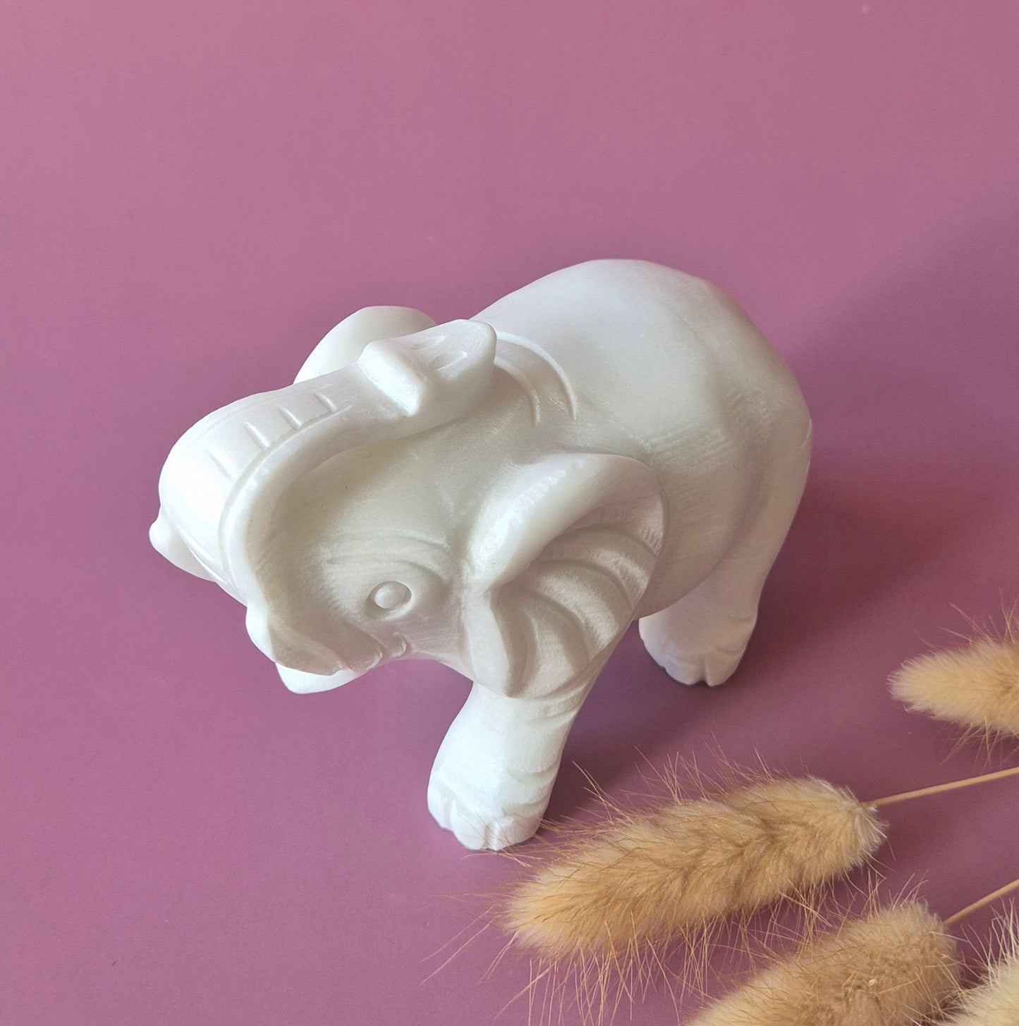 Großer weißer Jadeelefant aus Edelstein – 3 kg – Symbol für Weisheit, Glück und Schutz