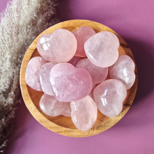 Rozenkwarts hart – handgeslepen (5–7 cm) - Valentijn