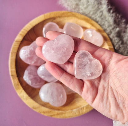 Rozenkwarts hart – handgeslepen (3-5 cm) - Valentijn