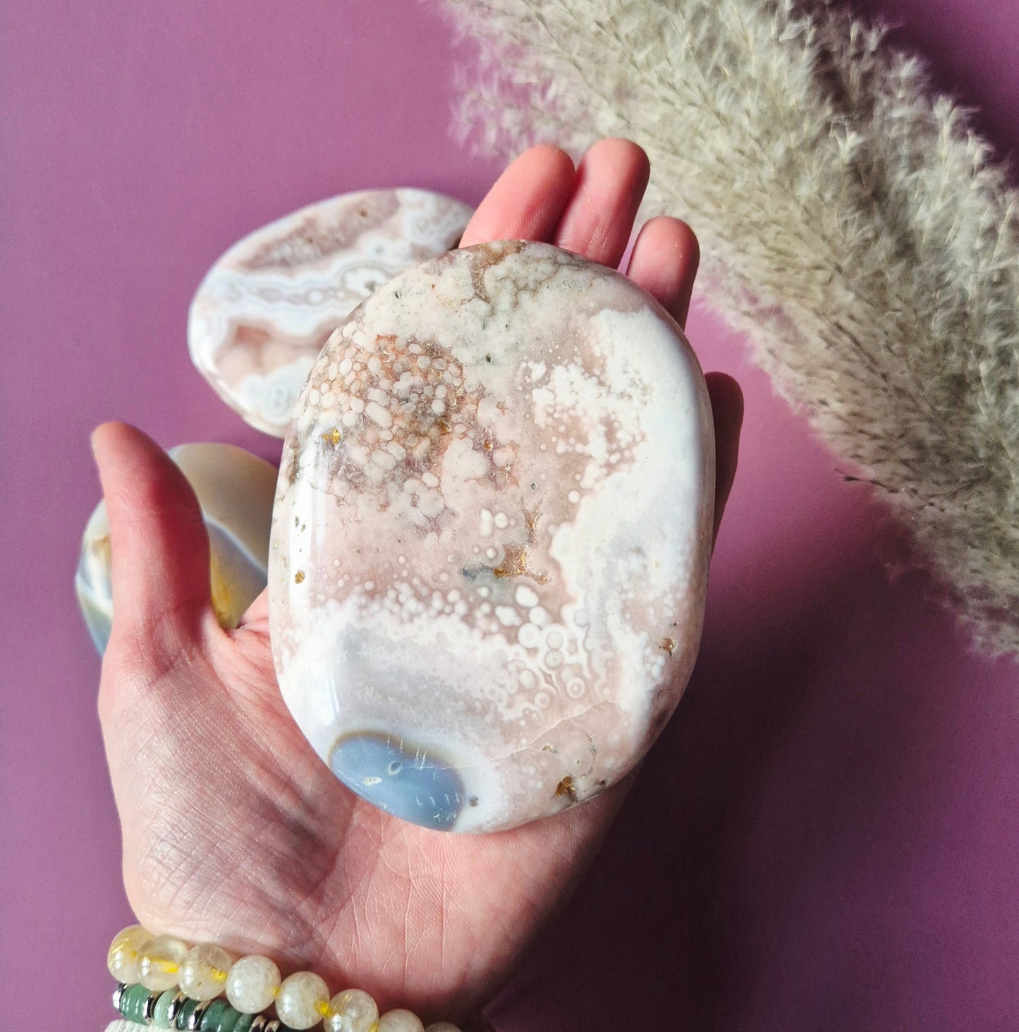 Cherry Blossom Agate Platte Handsteen – ca. 8-10 cm - Palmsteen / Worrystone / Zorgensteen