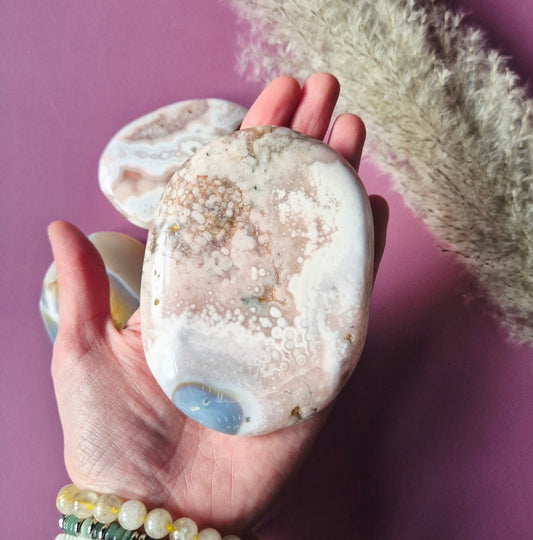 Cherry Blossom Agate Platte Handsteen – ca. 8-10 cm - Palmsteen / Worrystone / Zorgensteen