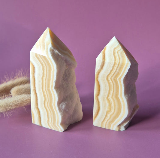 Gele Onyx Toren met Ruwe Zijkant (150–250 g)