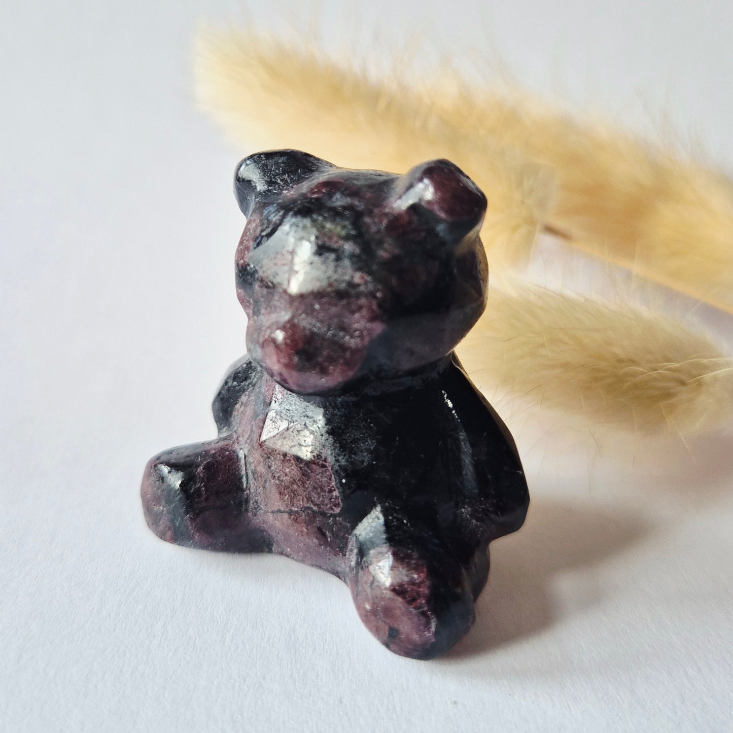 Edelsteen Facet Beer 4cm Crystal Carving – Garnet