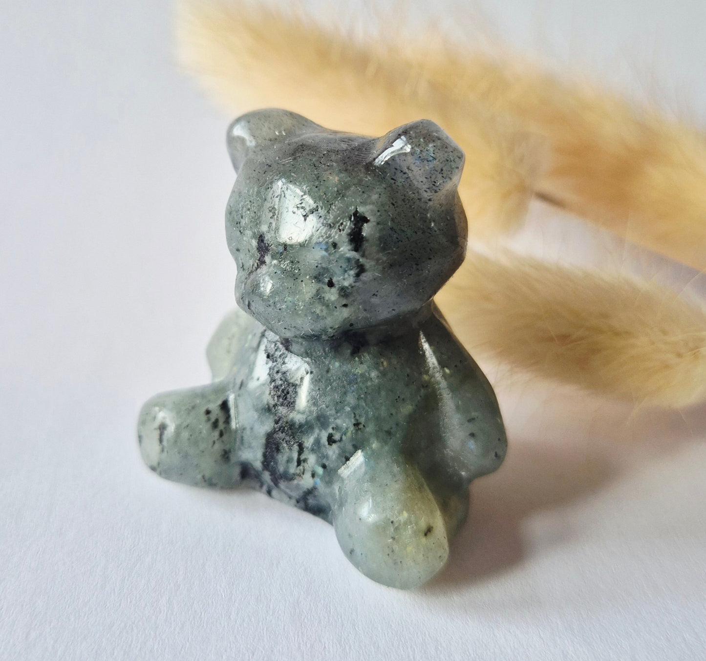 Edelsteen Facet Beer 4cm Crystal Carving – Labradoriet