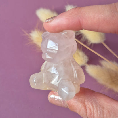 Edelsteen Facet Beer 4cm Crystal Carving – Rozenkwarts