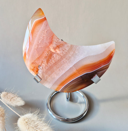 Edelsteen Carneool Maan op Standaard – 110 mm – 328g