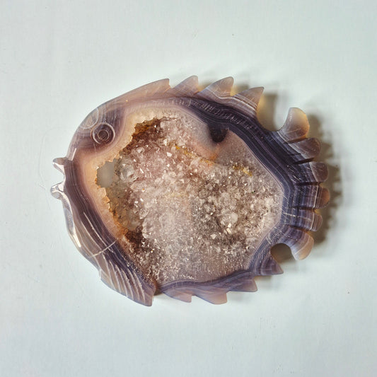 Grijze Druzy Agaat Vis Carving  13,4 x 11,2 cm | 277 gram