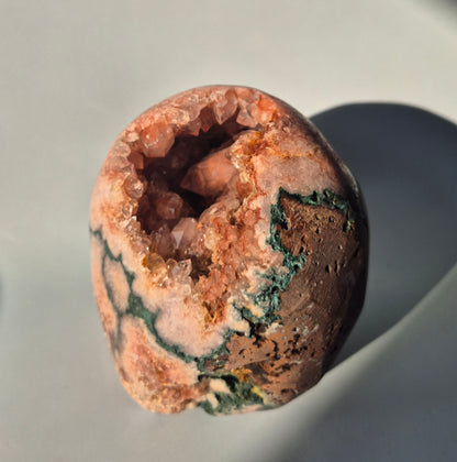 XXL A+ Edelsteen Druzy Pink Amethist Geode Freeform van 2600 gram Statement Piece