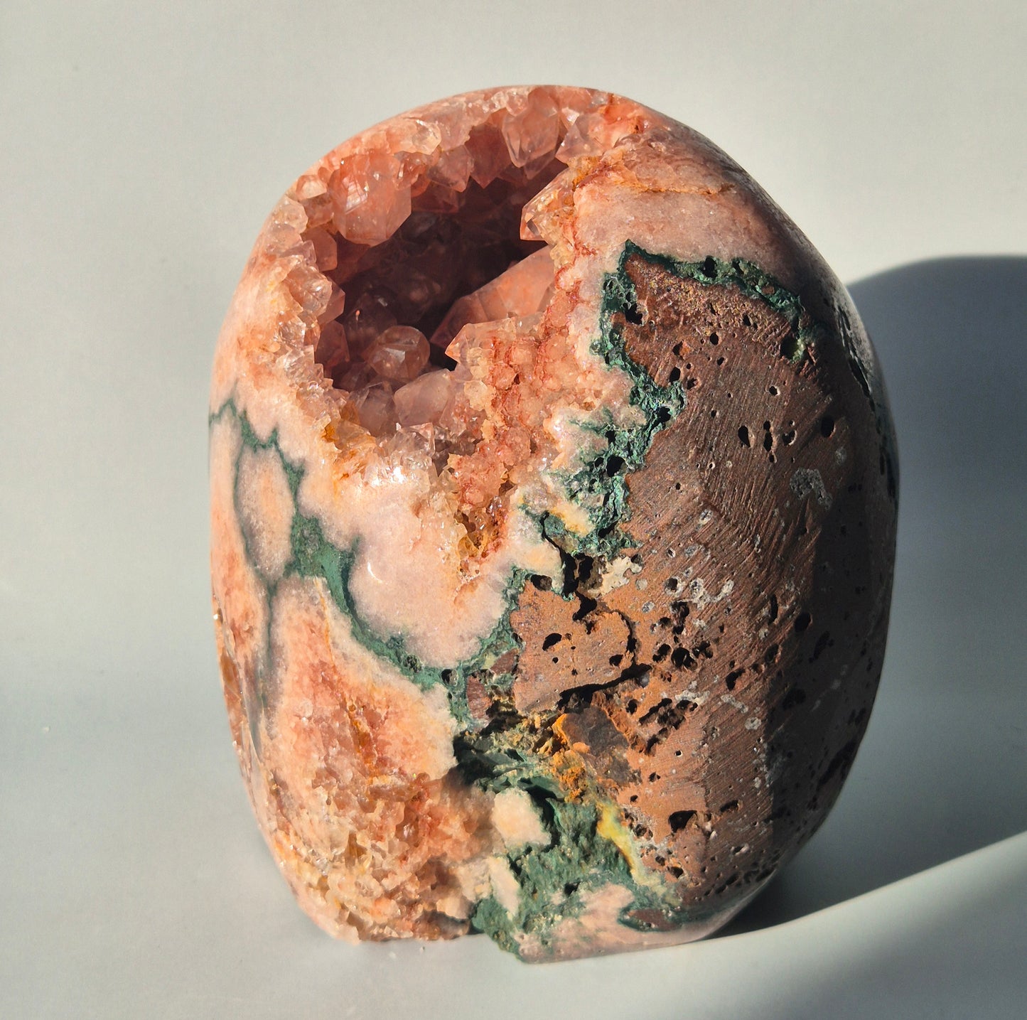 XXL A+ Edelsteen Druzy Pink Amethist Geode Freeform van 2600 gram Statement Piece