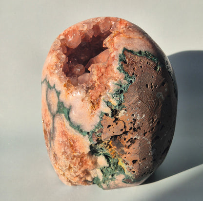 XXL A+ Edelsteen Druzy Pink Amethist Geode Freeform van 2600 gram Statement Piece