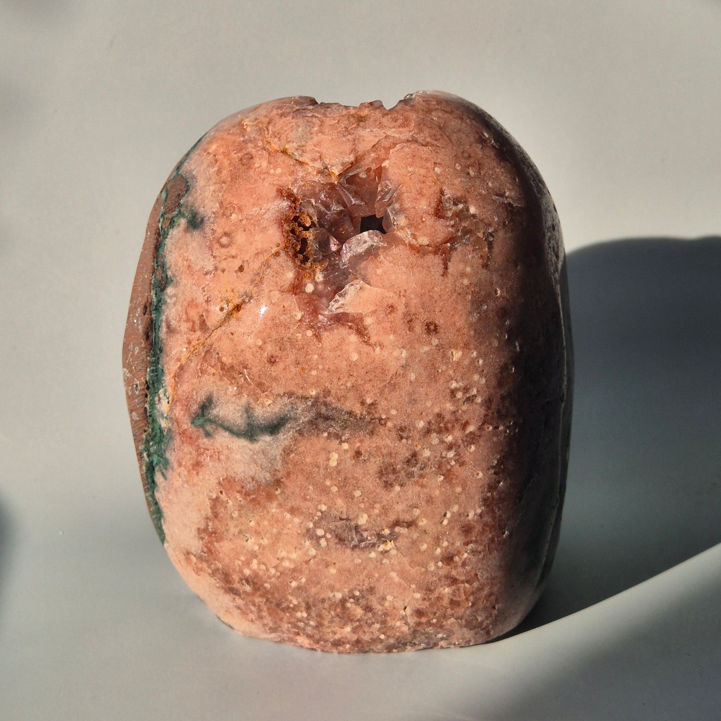 XXL A+ Edelsteen Druzy Pink Amethist Geode Freeform van 2600 gram Statement Piece