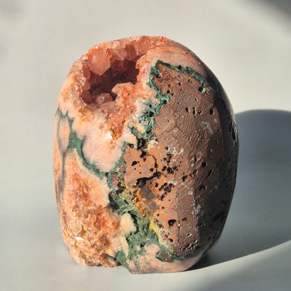 XXL A+ Edelsteen Druzy Pink Amethist Geode Freeform van 2600 gram Statement Piece