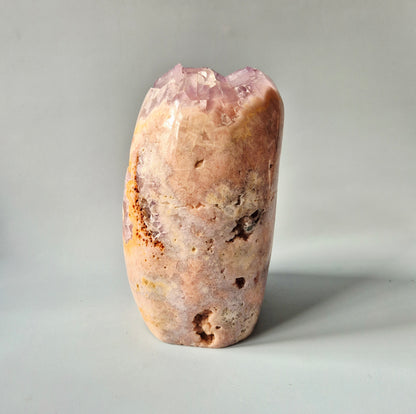 XXL Edelsteen Druzy Pink Amethist Geode Freeform van 2400 gram Statement Piece