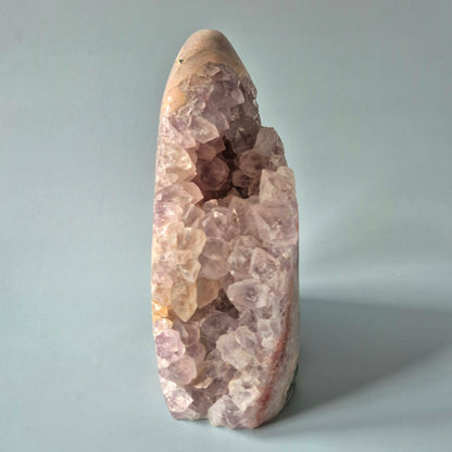 XXL A+ Edelsteen Druzy Pink Amethist Geode Freeform van 2040 gram Statement Piece