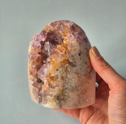 XL A+ Edelsteen Druzy Pink Amethist Geode Freeform van 900gram Statement Piece