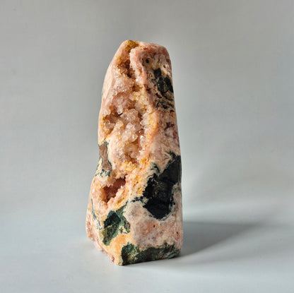 XL A+ Edelsteen Druzy Pink Amethist Geode Freeform van 1800gram Statement Piece