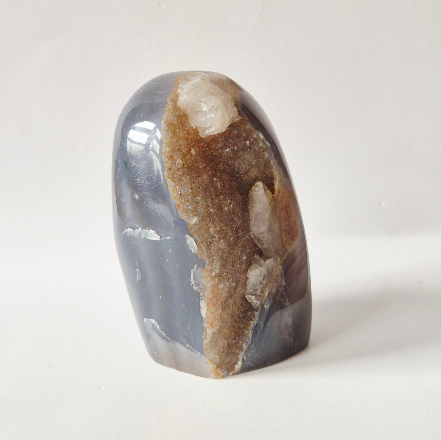 Druzy Agaat uit Uruguay inclusief Calciet formaties – 267 gram | Natuurlijke Geode Edelsteen