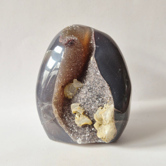 Druzy Agaat uit Uruguay inclusief Calciet vorming – 645 gram | Natuurlijke Geode Edelsteen