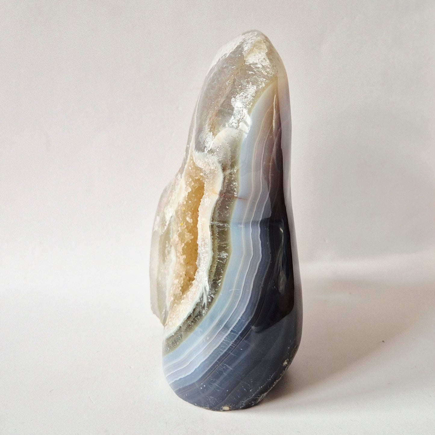 Druzy Agaat uit Uruguay – 702 gram | Natuurlijke Geode Edelsteen