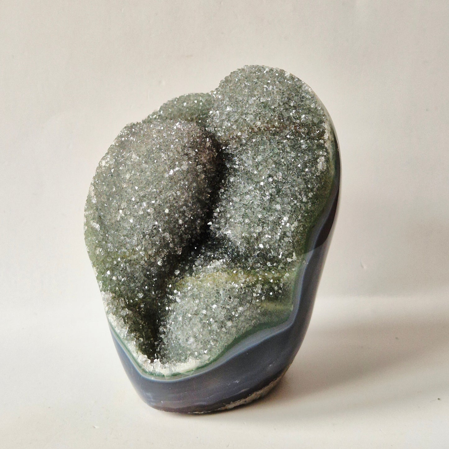 Druzy Agaat uit Uruguay Freeform – 634 gram | Natuurlijke Geode Edelsteen