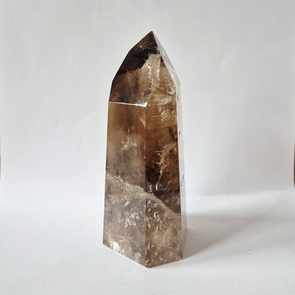Rookkwarts Toren 600 gram – Hoge Kwaliteit Smoky Quartz met Diepe Insluitsels