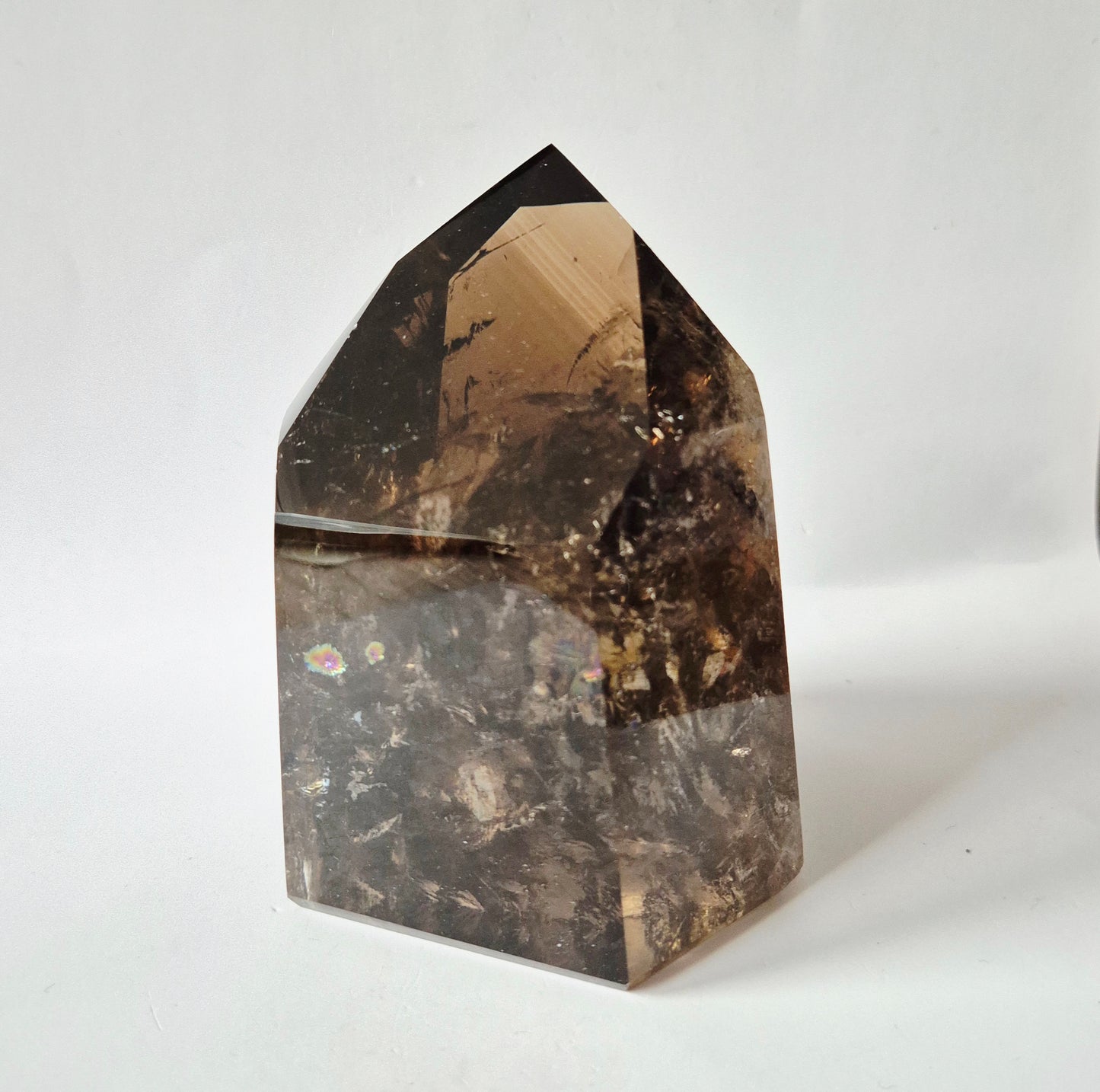 Rookkwarts Toren 674 gram – Hoge Kwaliteit Smoky Quartz met Diepe Insluitsels