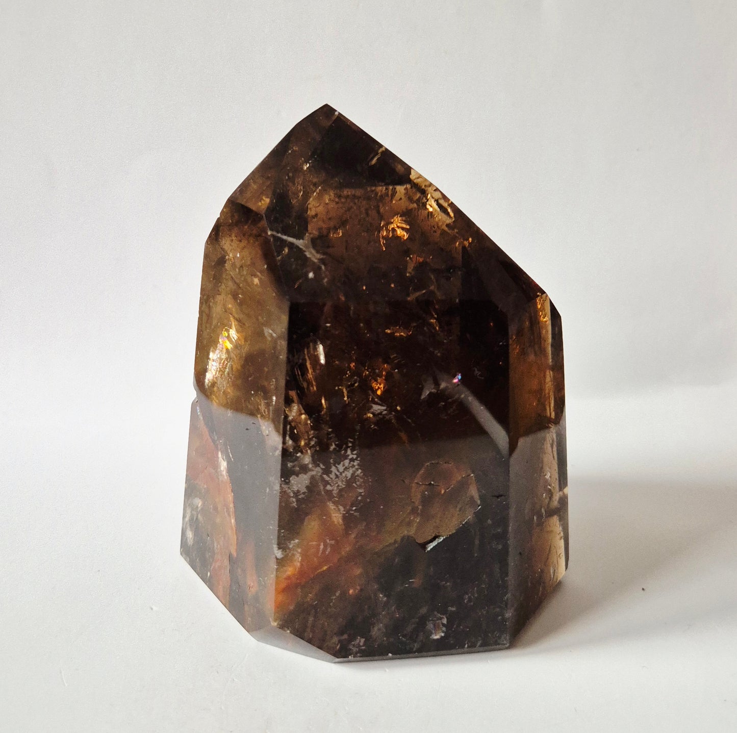 Rookkwarts Toren 674 gram – Hoge Kwaliteit Smoky Quartz met Diepe Insluitsels