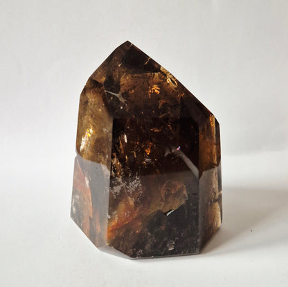 Rookkwarts Toren 674 gram – Hoge Kwaliteit Smoky Quartz met Diepe Insluitsels