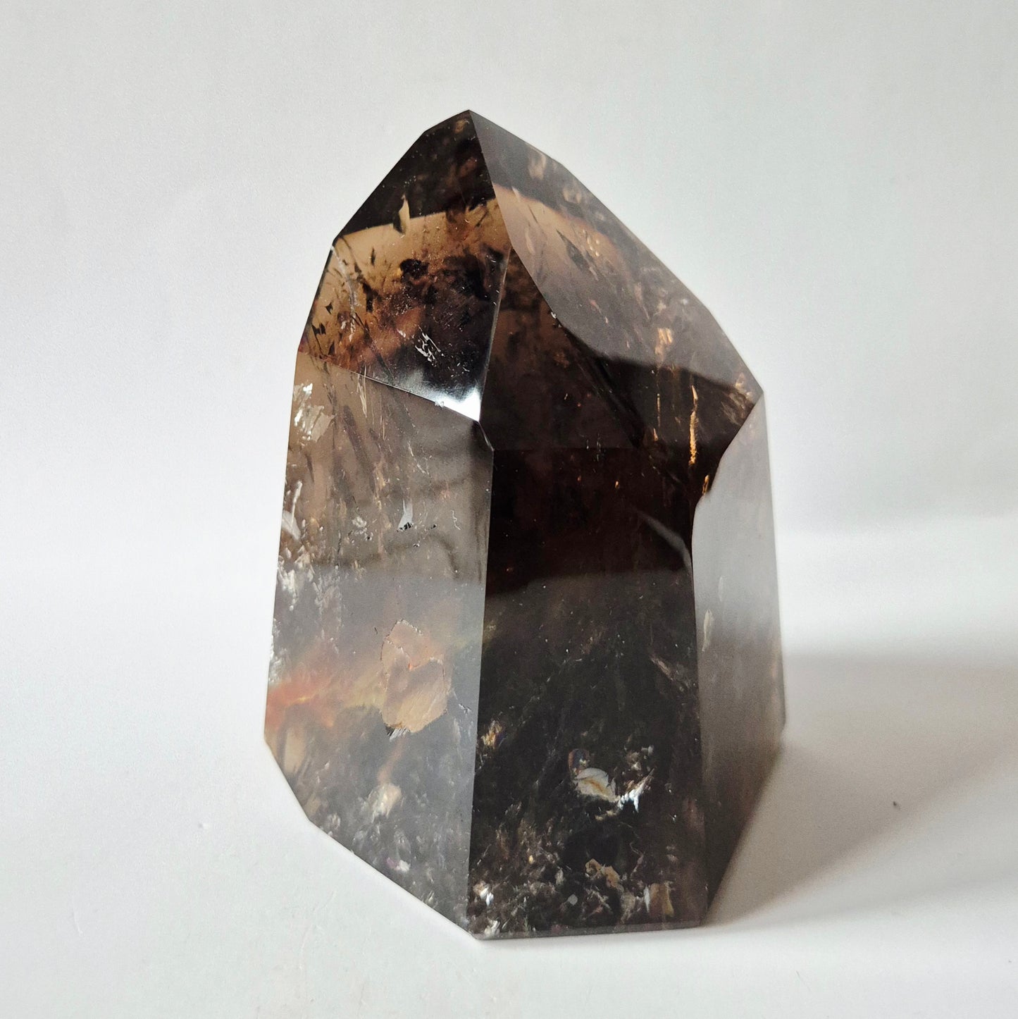 Rookkwarts Toren 674 gram – Hoge Kwaliteit Smoky Quartz met Diepe Insluitsels