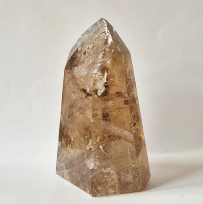 Lichte Rookkwarts Toren 600 gram – Hoge Kwaliteit Smoky Quartz met Diepe Insluitsels