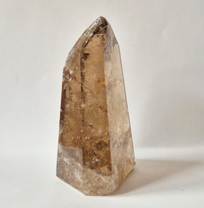 Lichte Rookkwarts Toren 600 gram – Hoge Kwaliteit Smoky Quartz met Diepe Insluitsels