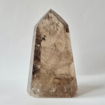 Lichte Rookkwarts Toren 600 gram – Hoge Kwaliteit Smoky Quartz met Diepe Insluitsels