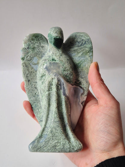 Edelsteen Druzy Mosagaat Engel – 15 cm | ca. 569 gram