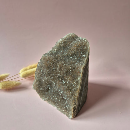 Edelsteen Amethist Geode van 1200 gram – Spirituele Eyecatcher met Krachtige Energie cathedral