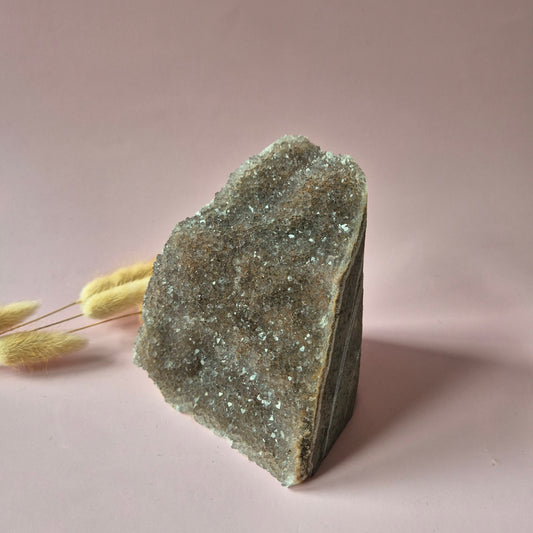 Edelsteen Amethist Geode van 1200 gram – Spirituele Eyecatcher met Krachtige Energie cathedral