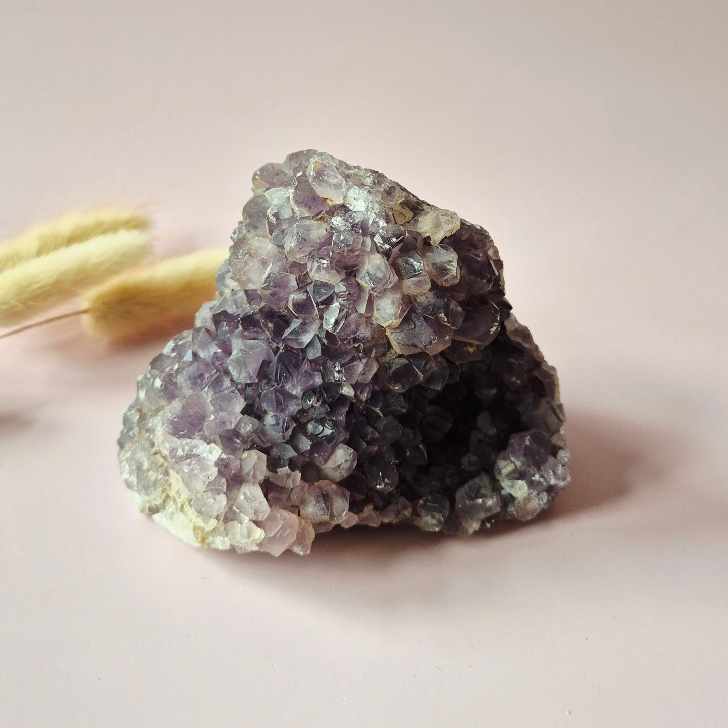 Edelsteen Amethist Geode van 600 gram – Spirituele Eyecatcher met Krachtige Energie cathedral