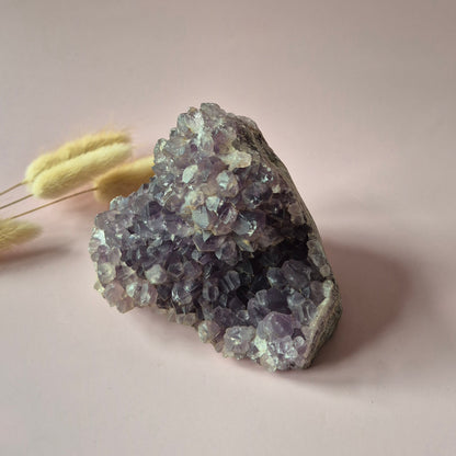 Edelsteen Amethist Geode van 600 gram – Spirituele Eyecatcher met Krachtige Energie cathedral