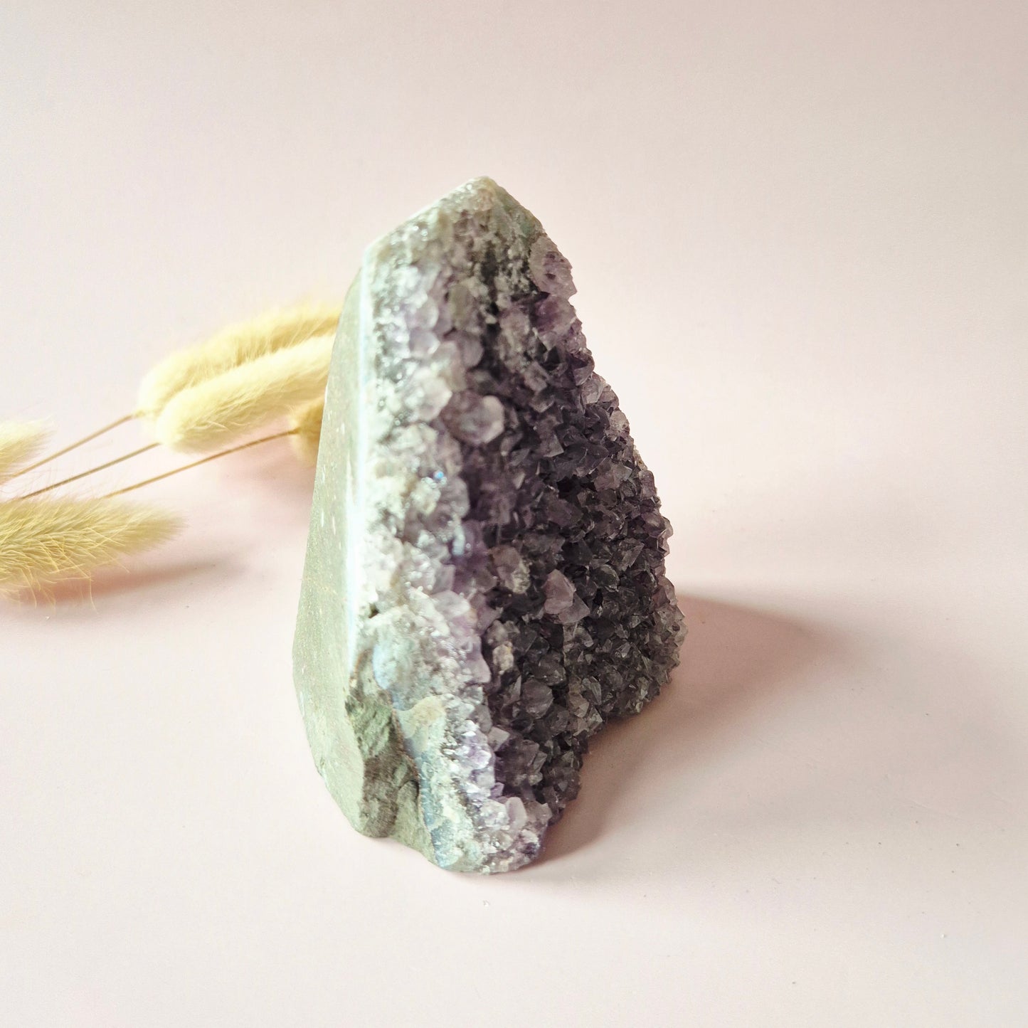 Edelsteen Gepolijste Amethist Geode van 365 gram – Spirituele Eyecatcher met Krachtige Energie