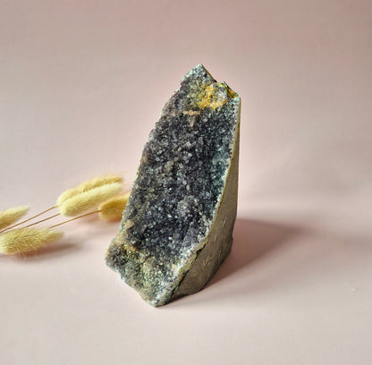 Edelsteen Amethist Geode met Calciet van 755 gram – Spirituele Eyecatcher met Krachtige Energie cathedral