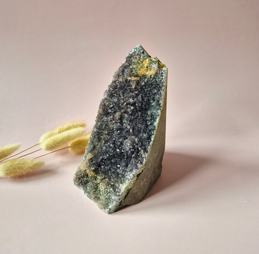 Edelsteen Amethist Geode met Calciet van 755 gram – Spirituele Eyecatcher met Krachtige Energie cathedral