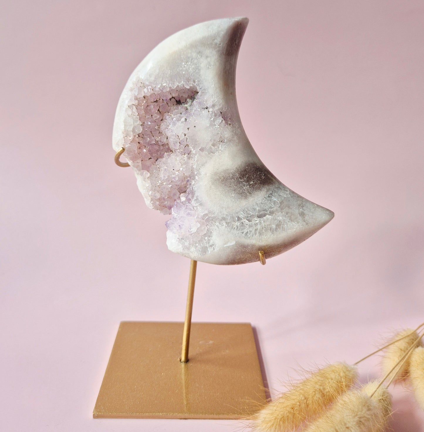 XL Edelsteen Druzy Pink Amethyst Maan – Hoge Kwaliteit #12 274g | incl. metalen standaard | uniek stuk Roze Amethist