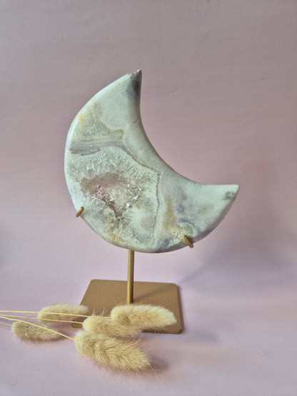 XL Edelsteen Druzy Pink Amethyst Maan – Hoge Kwaliteit 713g | incl. metalen standaard | uniek stuk Roze Amethist